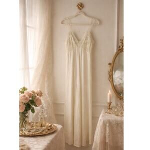 Vintage Formfit Nylon Lace Trim Nightgown Maxi Slip Dress Yellow Medium